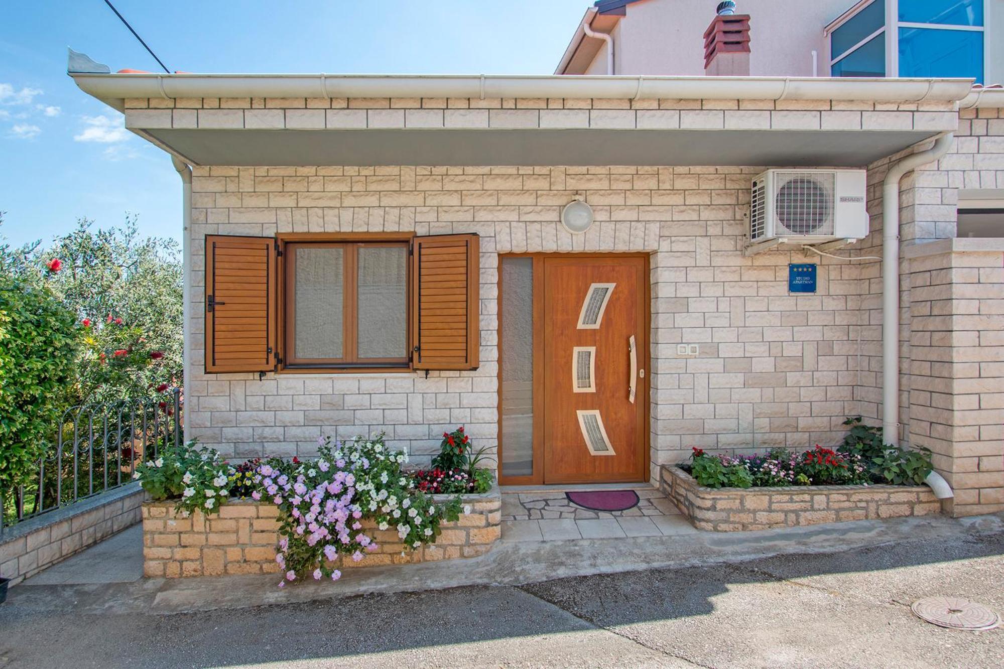 Studio Apartment Oliva Pula Luaran gambar
